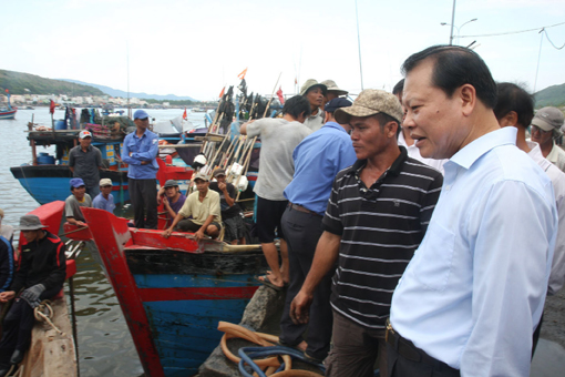 ສົ່ງເສີມ, ໜູນຊ່ວຍ ຊາວປະມົງອອກຝັ່ງຫາປາ